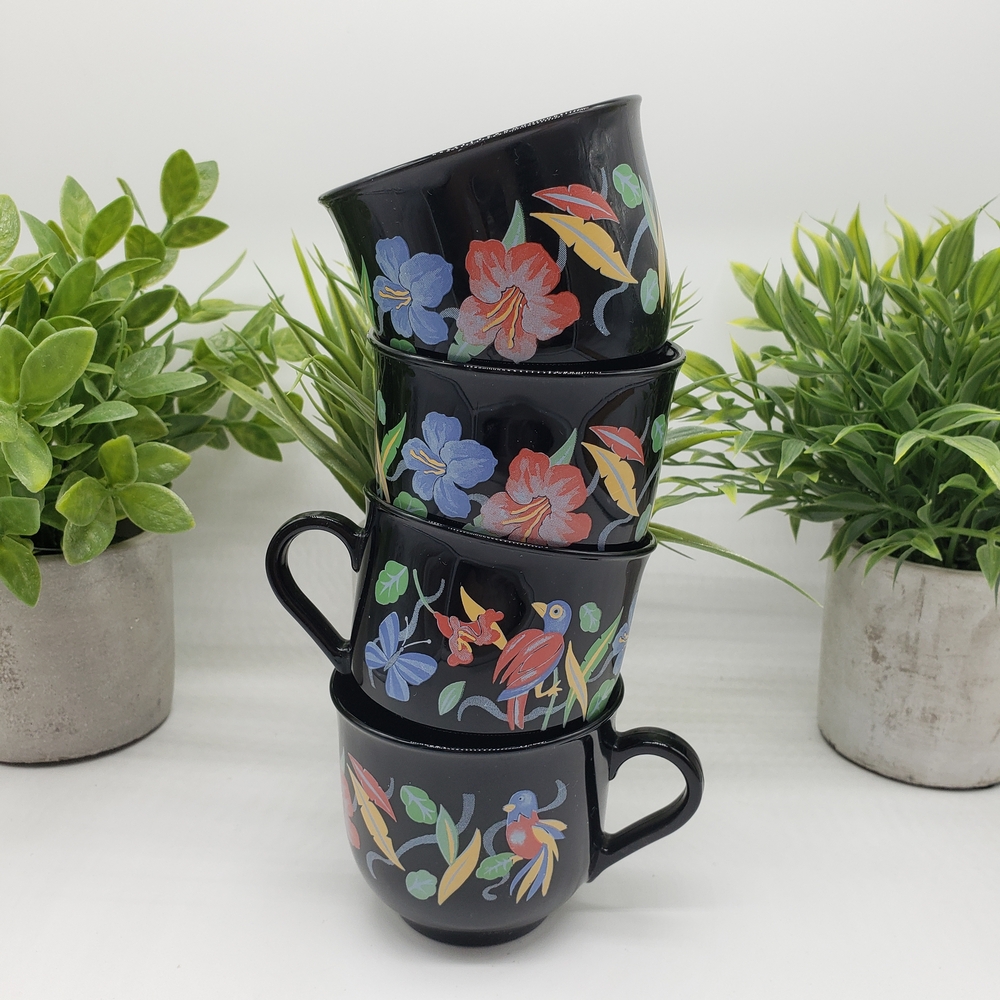 Arcoroc Vintage Set of 4 Black Glass Colourful Tropical Flower Bird Design Mugs